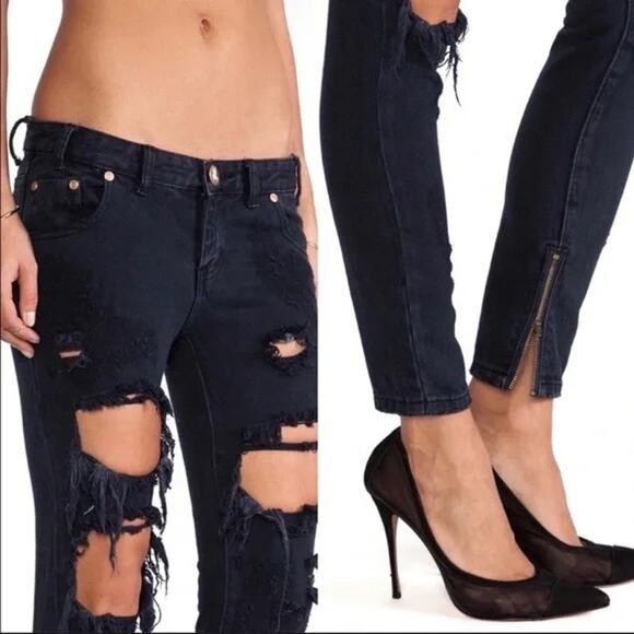 One Teaspoon | NWT Trashed FreeBirds Low Waist Black Distressed Zipper Jeans - Picture 3 of 14